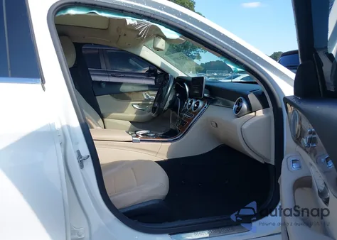 2016 Mercedes-Benz C 300 4Matic из США, поврежденный, VIN WDDWF4KB6GR145943